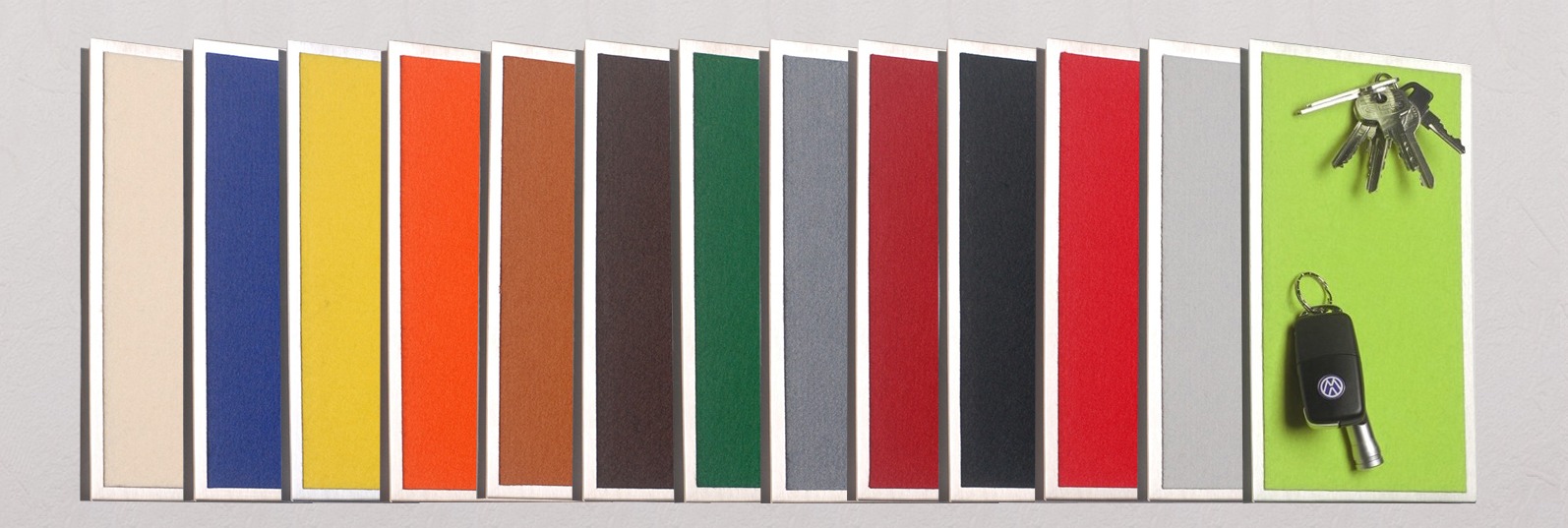 FLUX-Pitchboard, Edelstahl-Schlüsselbrett (in 25 x 15cm) versch. Farben